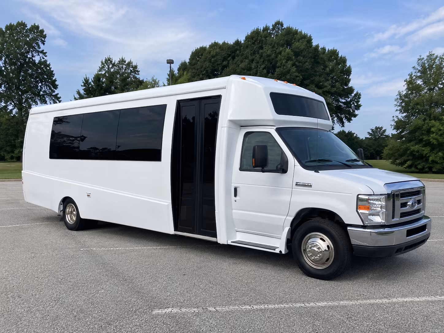 meridian 18 passenger party bus